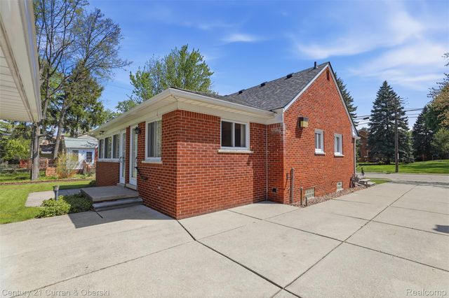 2464 Cornell Street, Dearborn, MI 48124