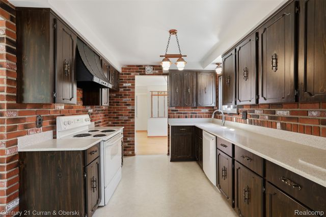 2464 Cornell Street, Dearborn, MI 48124