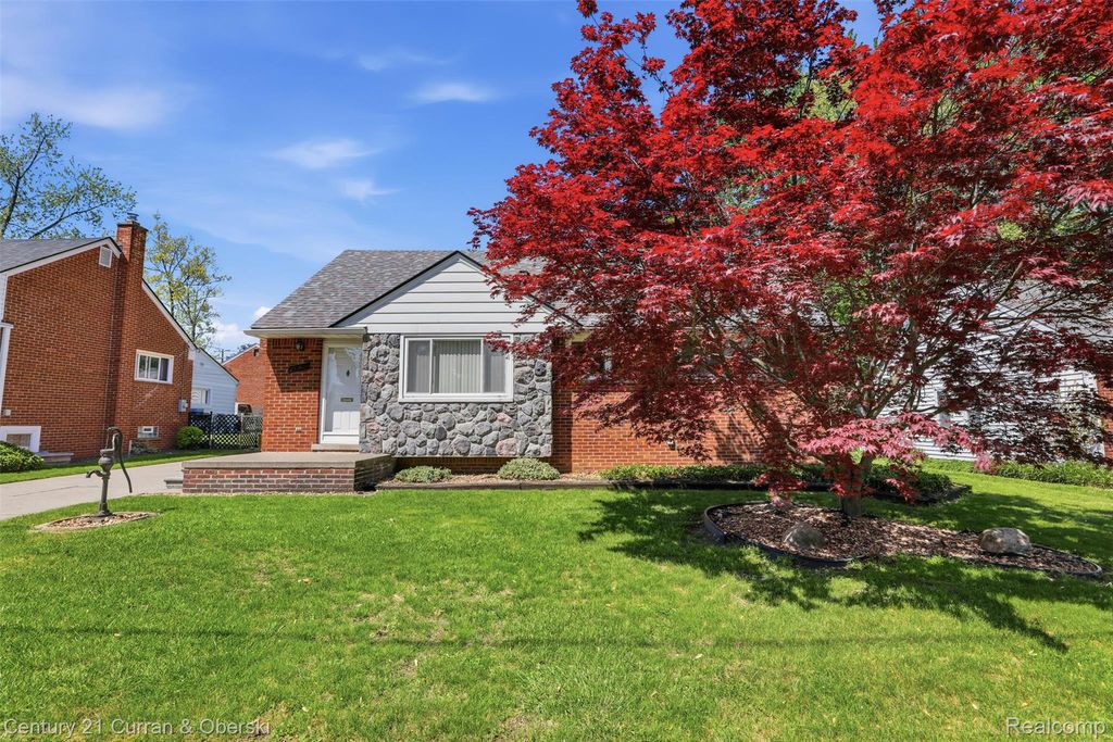 2464 Cornell Street, Dearborn, MI 48124