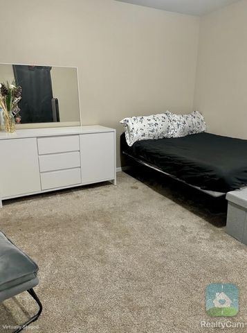 8640 Treeline Drive, Florence, KY 41042