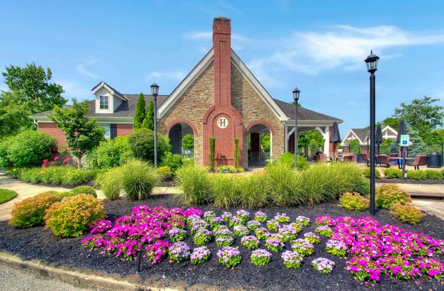 8640 Treeline Drive, Florence, KY 41042