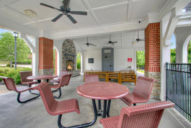 8640 Treeline Drive, Florence, KY 41042