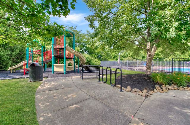 8640 Treeline Drive, Florence, KY 41042