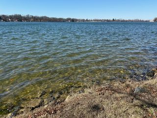 33496 N Lake Shore Drive, Grayslake, IL 60030