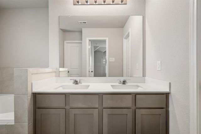 2580 Westslope Drive, Conroe, TX 77384