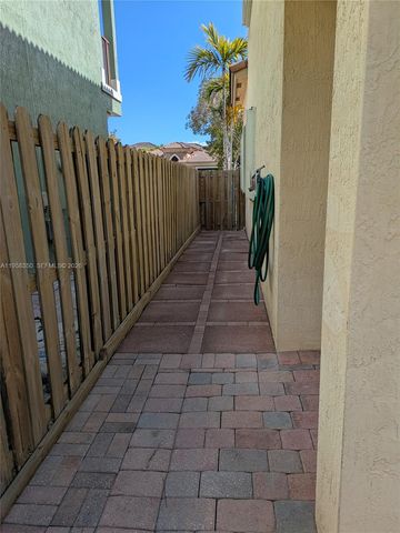 22604 SW 94th Ct, Cutler Bay, FL 33190