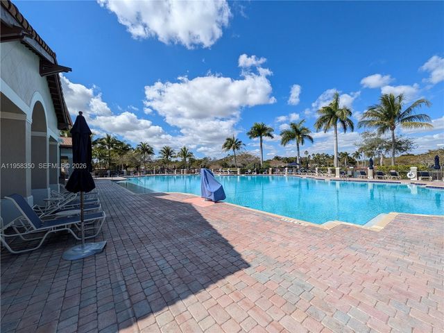 22604 SW 94th Ct, Cutler Bay, FL 33190