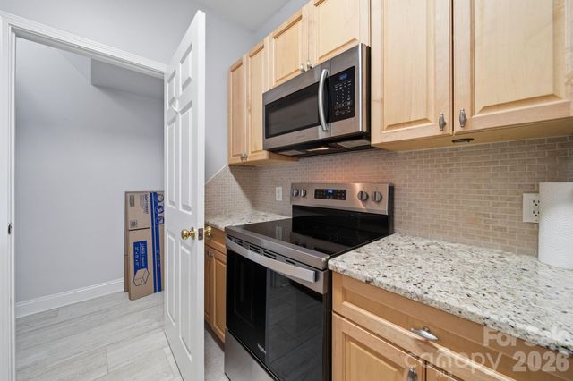 2422 Loch Stone Drive, Gastonia, NC 28054