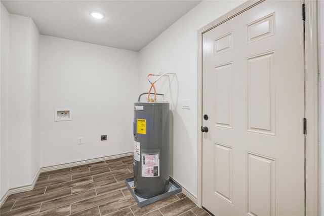 1530 W 10th Street, Freeport, TX 77541