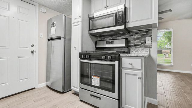 11231 Tamworth Drive, Houston, TX 77016