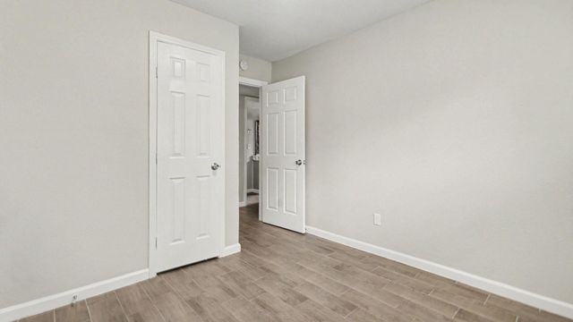 11231 Tamworth Drive, Houston, TX 77016
