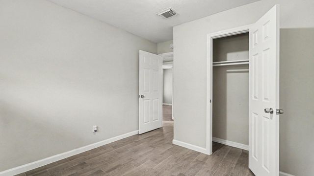 11231 Tamworth Drive, Houston, TX 77016