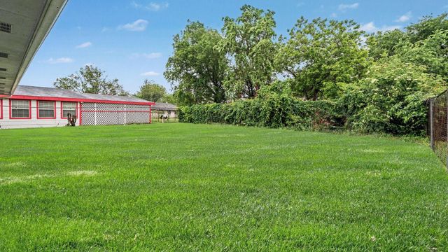 11231 Tamworth Drive, Houston, TX 77016