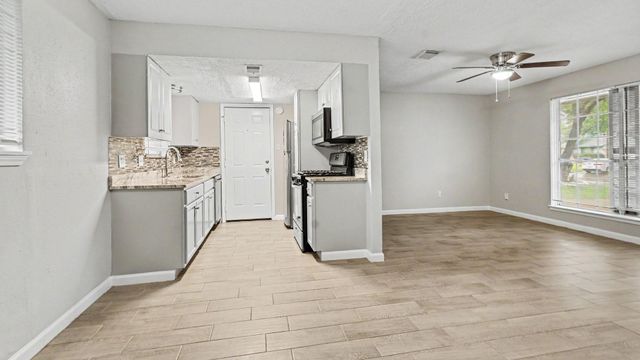11231 Tamworth Drive, Houston, TX 77016