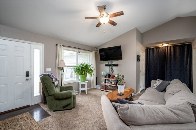 2520 Shaman Avenue SW, Cedar Rapids, IA 52404