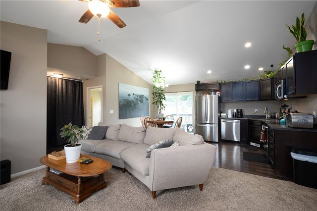 2520 Shaman Avenue SW, Cedar Rapids, IA 52404