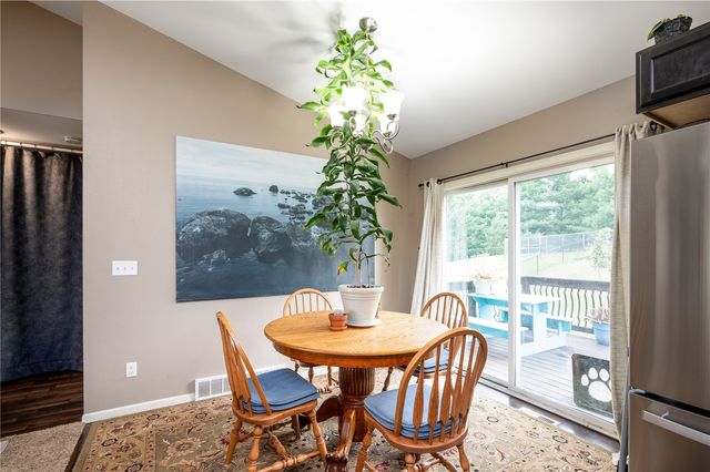 2520 Shaman Avenue SW, Cedar Rapids, IA 52404