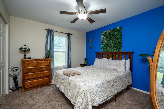 2520 Shaman Avenue SW, Cedar Rapids, IA 52404