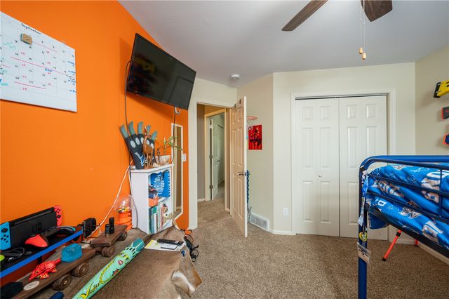 2520 Shaman Avenue SW, Cedar Rapids, IA 52404