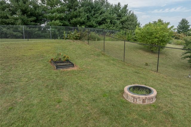 2520 Shaman Avenue SW, Cedar Rapids, IA 52404