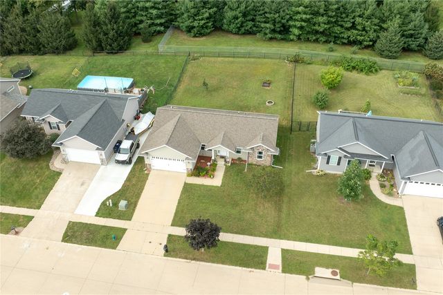 2520 Shaman Avenue SW, Cedar Rapids, IA 52404