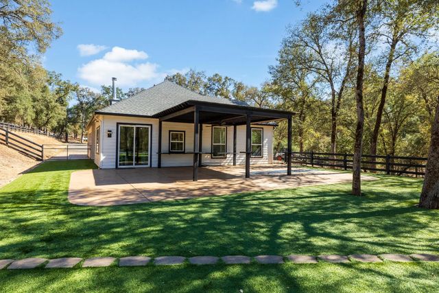 1400 Crooked Mile Ct, Placerville, CA 95667
