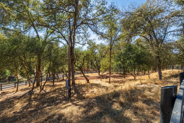 1400 Crooked Mile Ct, Placerville, CA 95667