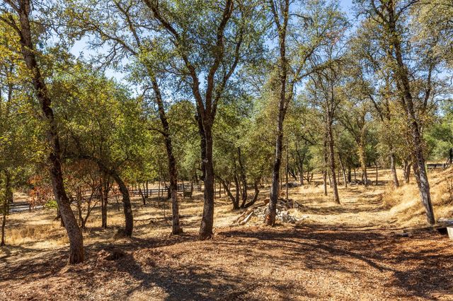 1400 Crooked Mile Ct, Placerville, CA 95667