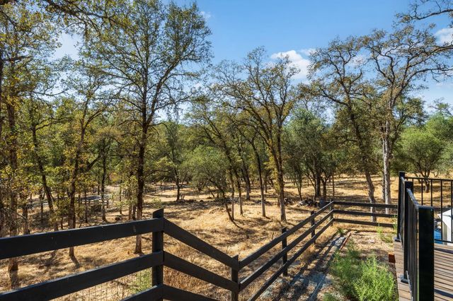 1400 Crooked Mile Ct, Placerville, CA 95667