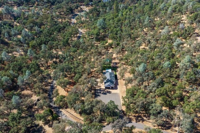 1400 Crooked Mile Ct, Placerville, CA 95667
