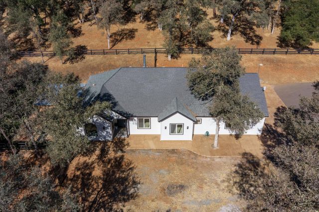 1400 Crooked Mile Ct, Placerville, CA 95667