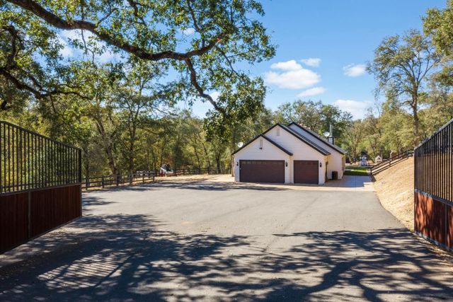 1400 Crooked Mile Ct, Placerville, CA 95667