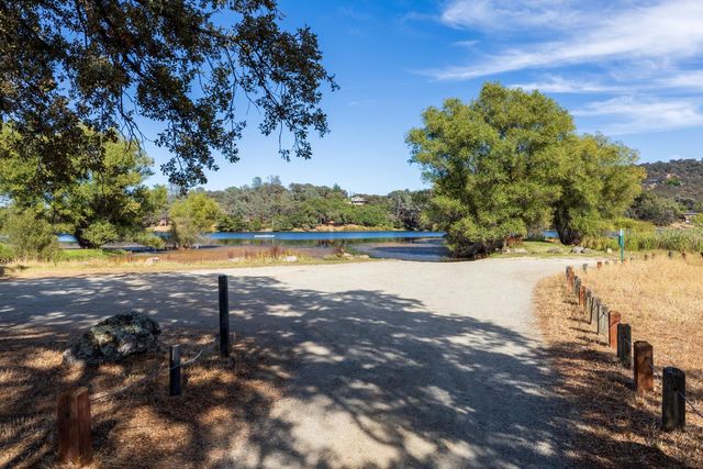 1400 Crooked Mile Ct, Placerville, CA 95667