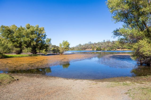 1400 Crooked Mile Ct, Placerville, CA 95667