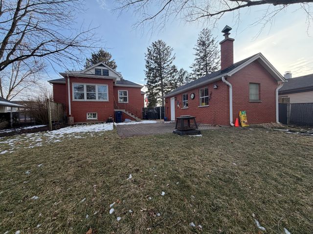 320 W Harrison Road, Lombard, IL 60148