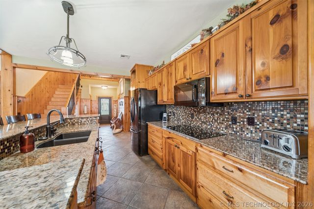 740 Maplebrook Lane, Langley, OK 74301