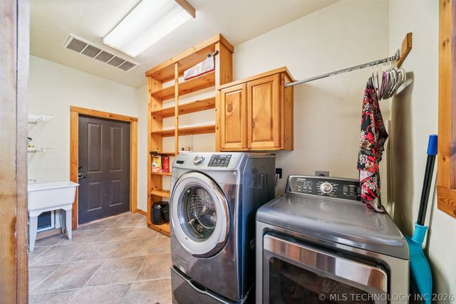 740 Maplebrook Lane, Langley, OK 74301