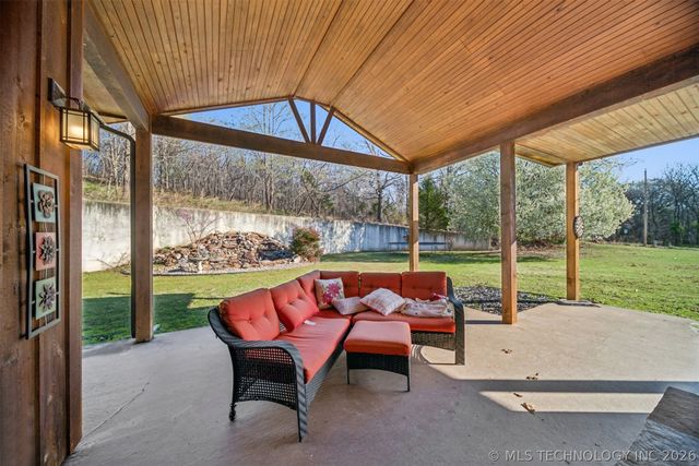 740 Maplebrook Lane, Langley, OK 74301