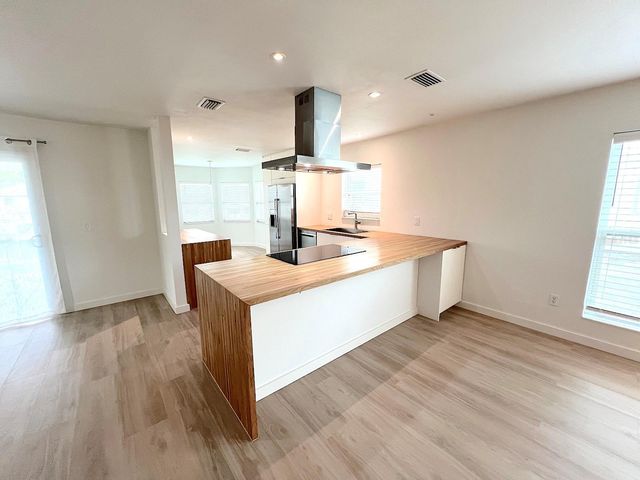 19 CEDARFIELD COURT, Palm Coast, FL 32137