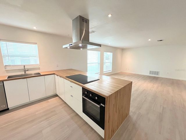 19 CEDARFIELD COURT, Palm Coast, FL 32137