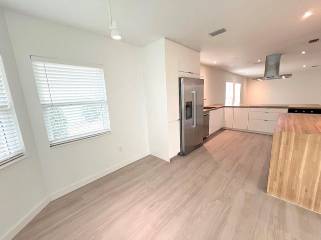 19 CEDARFIELD COURT, Palm Coast, FL 32137