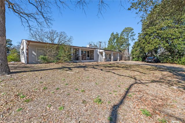 400 W Cayuga Drive, Athens, TX 75751