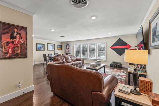 400 W Cayuga Drive, Athens, TX 75751