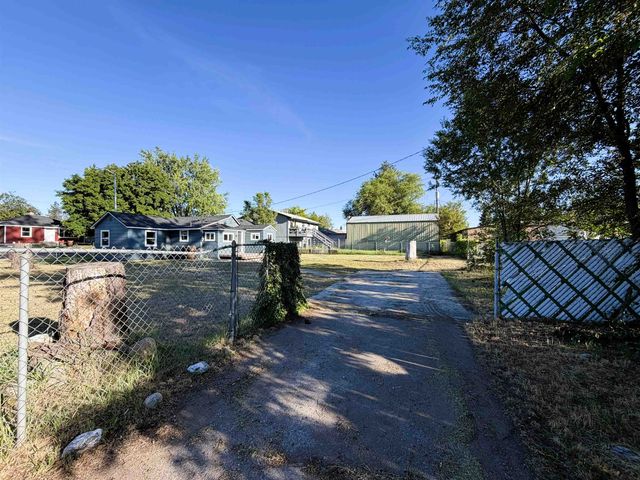 6015 N Monroe St, Spokane, WA 99205