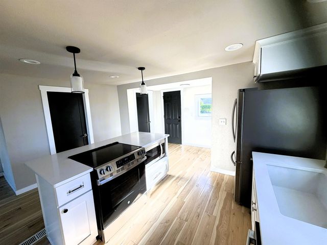 6015 N Monroe St, Spokane, WA 99205