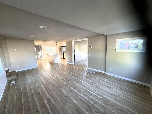 6015 N Monroe St, Spokane, WA 99205
