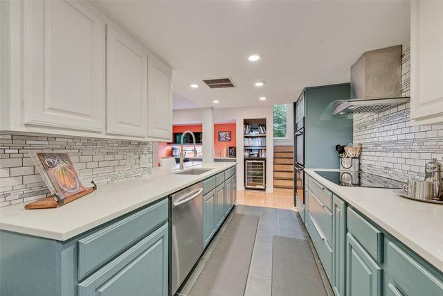 3237 Sharpview Circle, Dallas, TX 75228