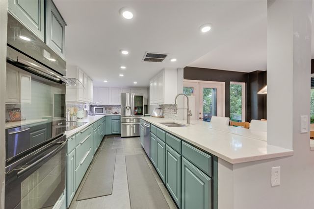 3237 Sharpview Circle, Dallas, TX 75228
