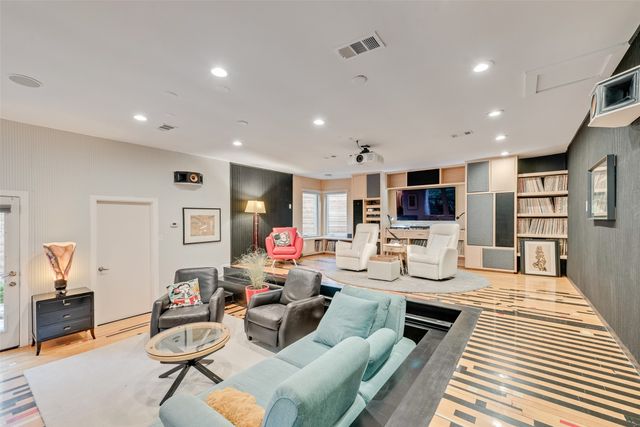 3237 Sharpview Circle, Dallas, TX 75228