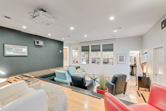 3237 Sharpview Circle, Dallas, TX 75228